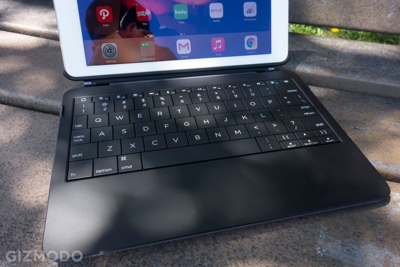 Illustration for article titled Typo for iPad Review: Ryan Seacrest's Tablet Keyboard Isn't Half Bad